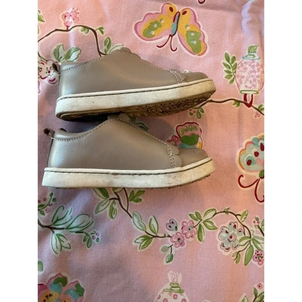 L'Amour Phoebe Slip On Sneaker Toddler 6T VGUC Almond